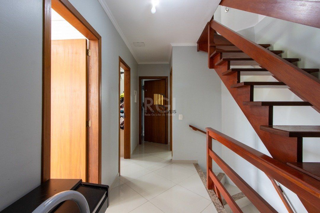 Casa de Condomínio 3 dormitórios no bairro Tristeza