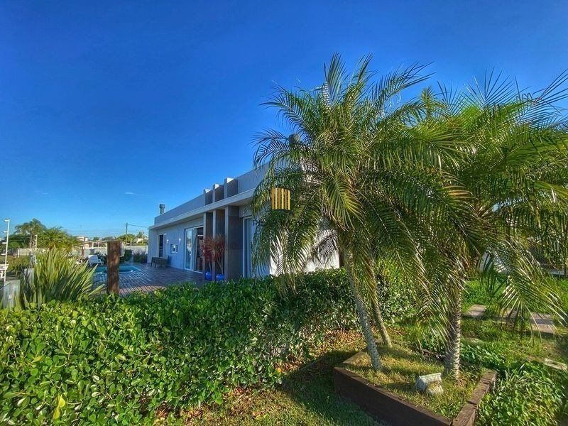 Casa 4 dormitórios no bairro Atlântida