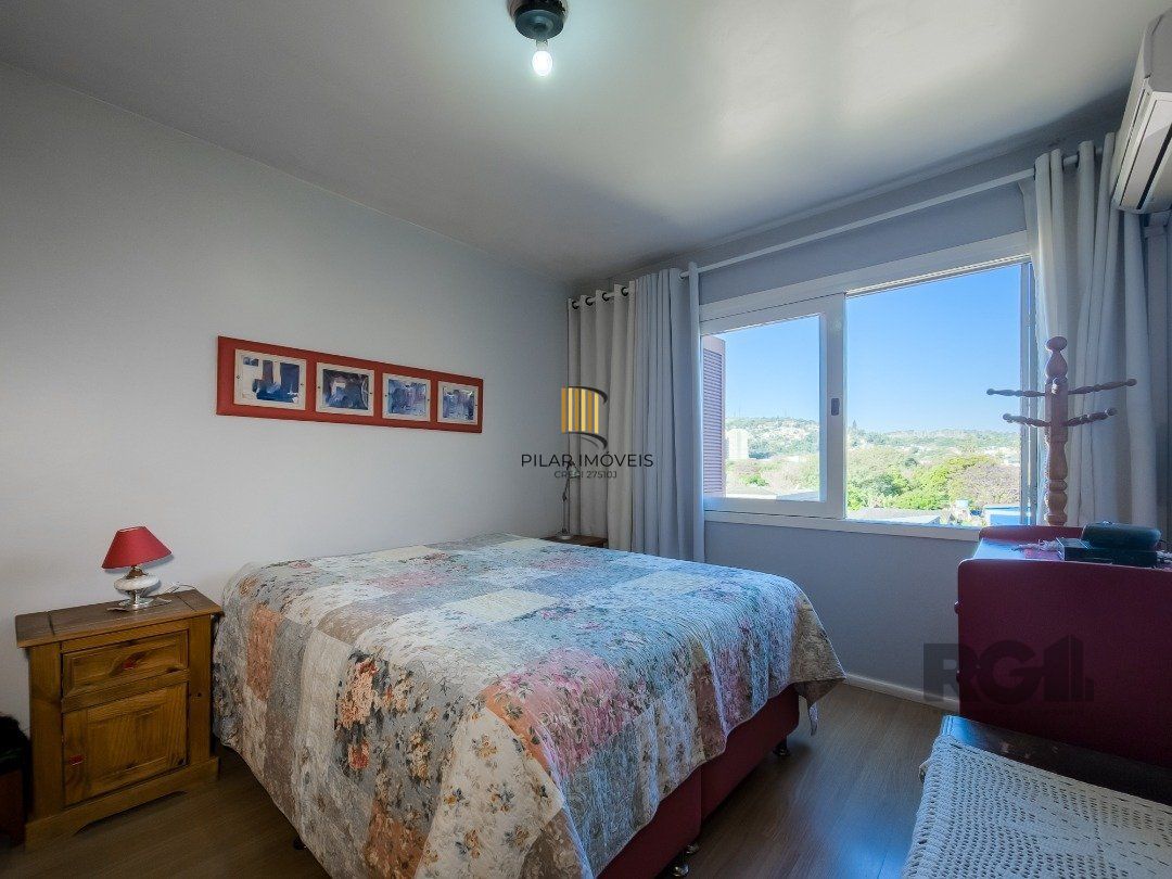 Cobertura, 2 quartos, 1 suite, dependência de empregada, 1 vaga de garagem, bairro Partenon