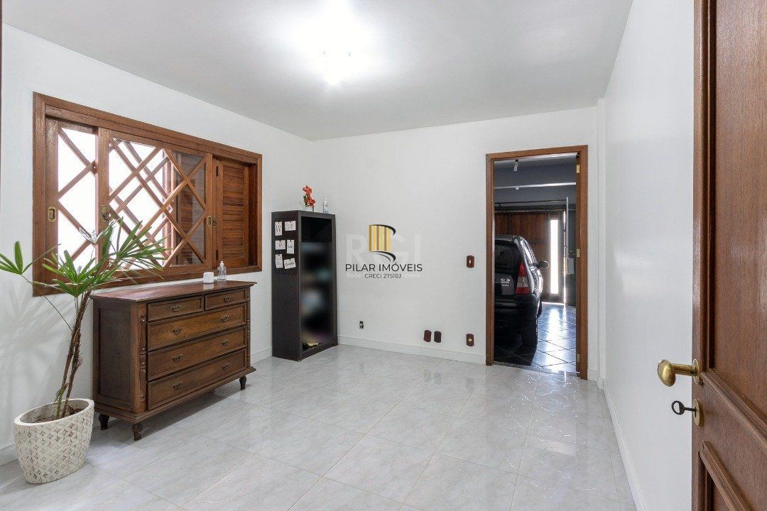 Casa para Venda - 451.63m², 5 dormitórios, sendo 1 suites, 4 vagas - Cristal