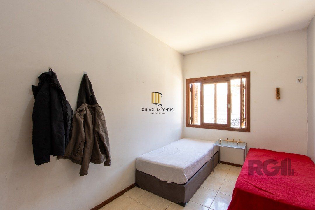 Casa para Venda - 135m², 3 dormitórios, sendo 1 suites, Hípica