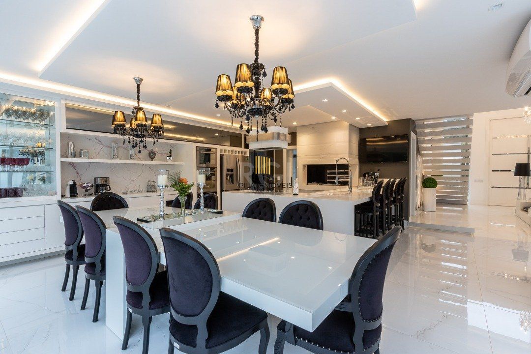 Casa Condominio para Venda - 239.3m², 3 dormitórios, sendo 2 suites, 6 vagas - Distrito Industrial