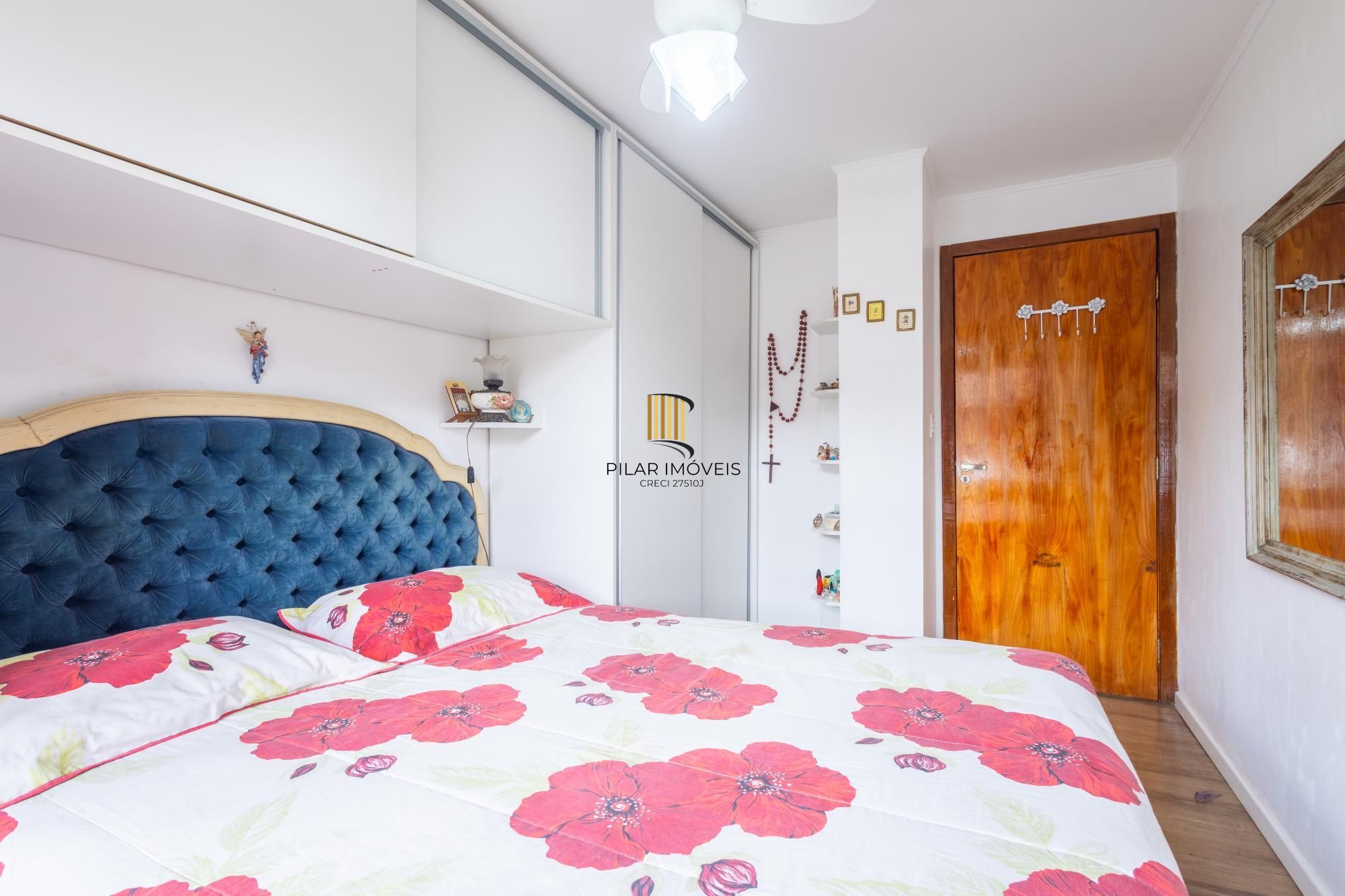 Casa em condomínio bairro Tristeza, com 185m² privativos.