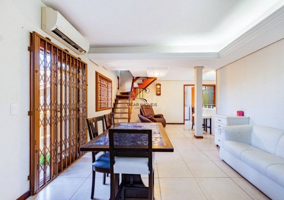 Casa para Venda - 255m², 3 dormitórios, sendo 1 suites, 3 vagas - Ipanema