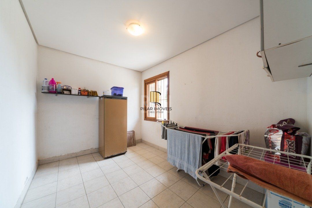 Casa Condominio para Venda - 240m², 3 dormitórios, sendo 1 suites, 3 vagas - Tristeza