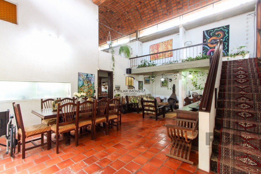 Casa para Venda - 393m², 4 dormitórios, sendo 2 suites, 4 vagas - Ipanema