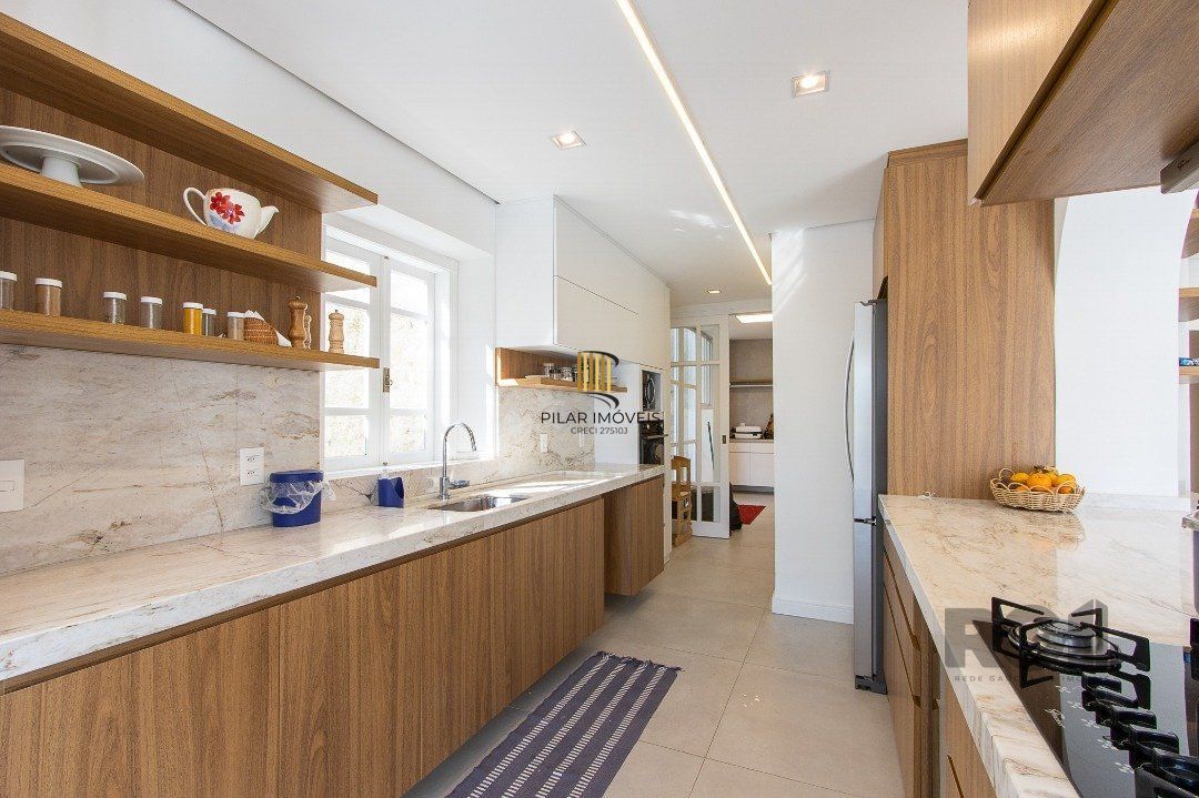 Casa 4 dormitórios no bairro Vila Conceição