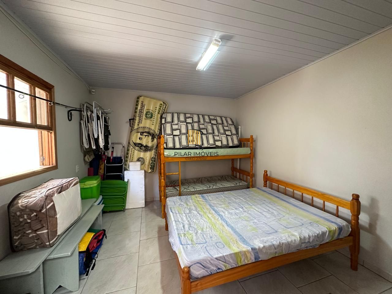 CASA REFORMADA , 4 DORMITORIOS , CHURRASQUEIRA , DESOCUPADA