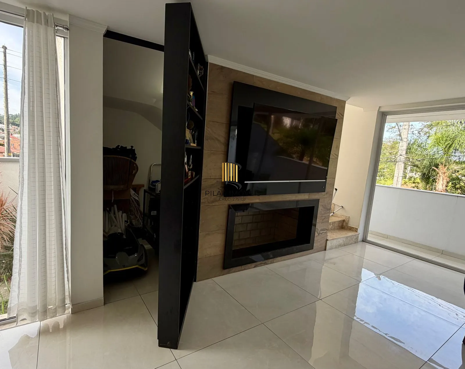 CASA TOTALMENTE MOBILIADA, 3 SUITE, 3 VAGAS - BAIRRO HIPICA