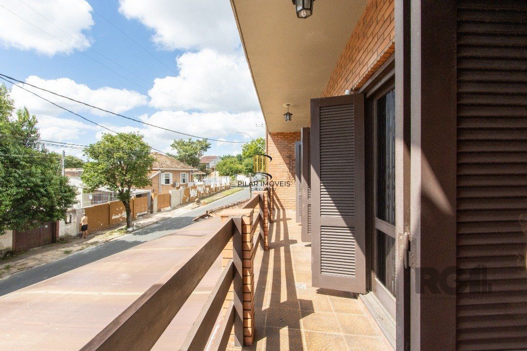 Casa para Venda - 500m², 4 dormitórios, sendo 1 suites, 4 vagas - Coronel Aparício Borges