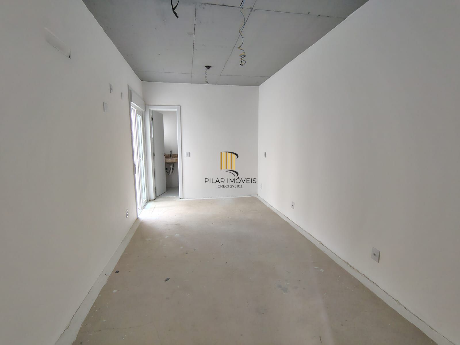 Apartamento Garden de 2 dormitórios, 1 suíte e 2 vagas de garagem.