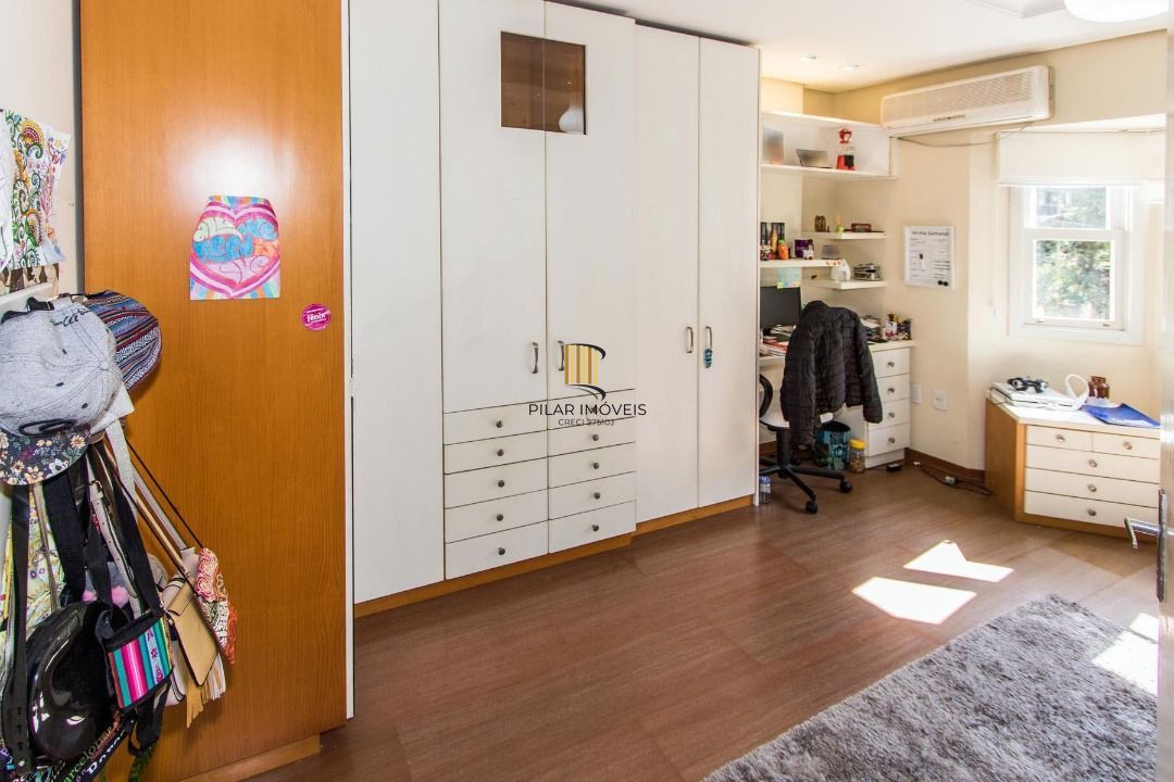 Casa para Venda - 393.58m², 4 dormitórios, sendo 2 suites, 6 vagas - Vila Assunção