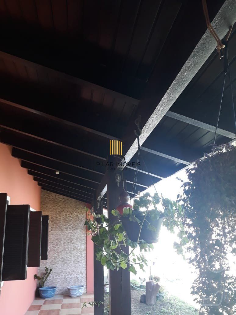 Casa para Venda - 114m², 2 dormitórios, sendo 1 suites, 2 vagas - Zona Nova