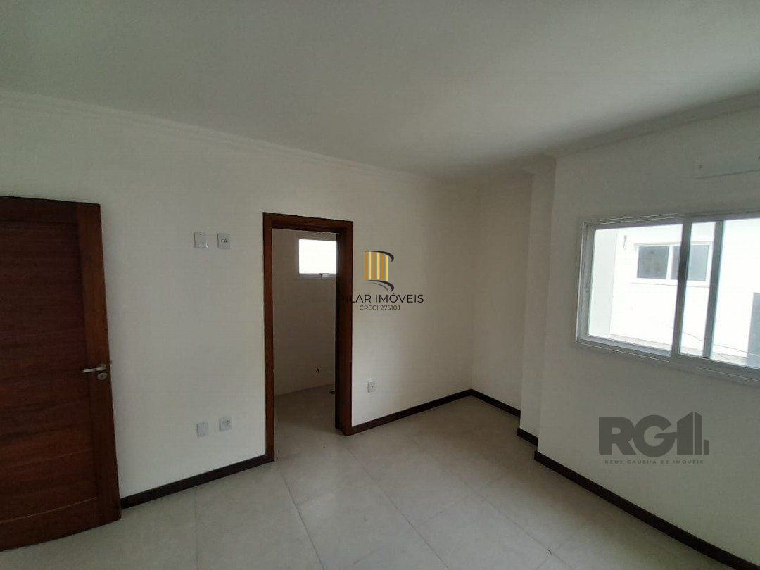 Casa 3 dormitórios no bairro Camaquã