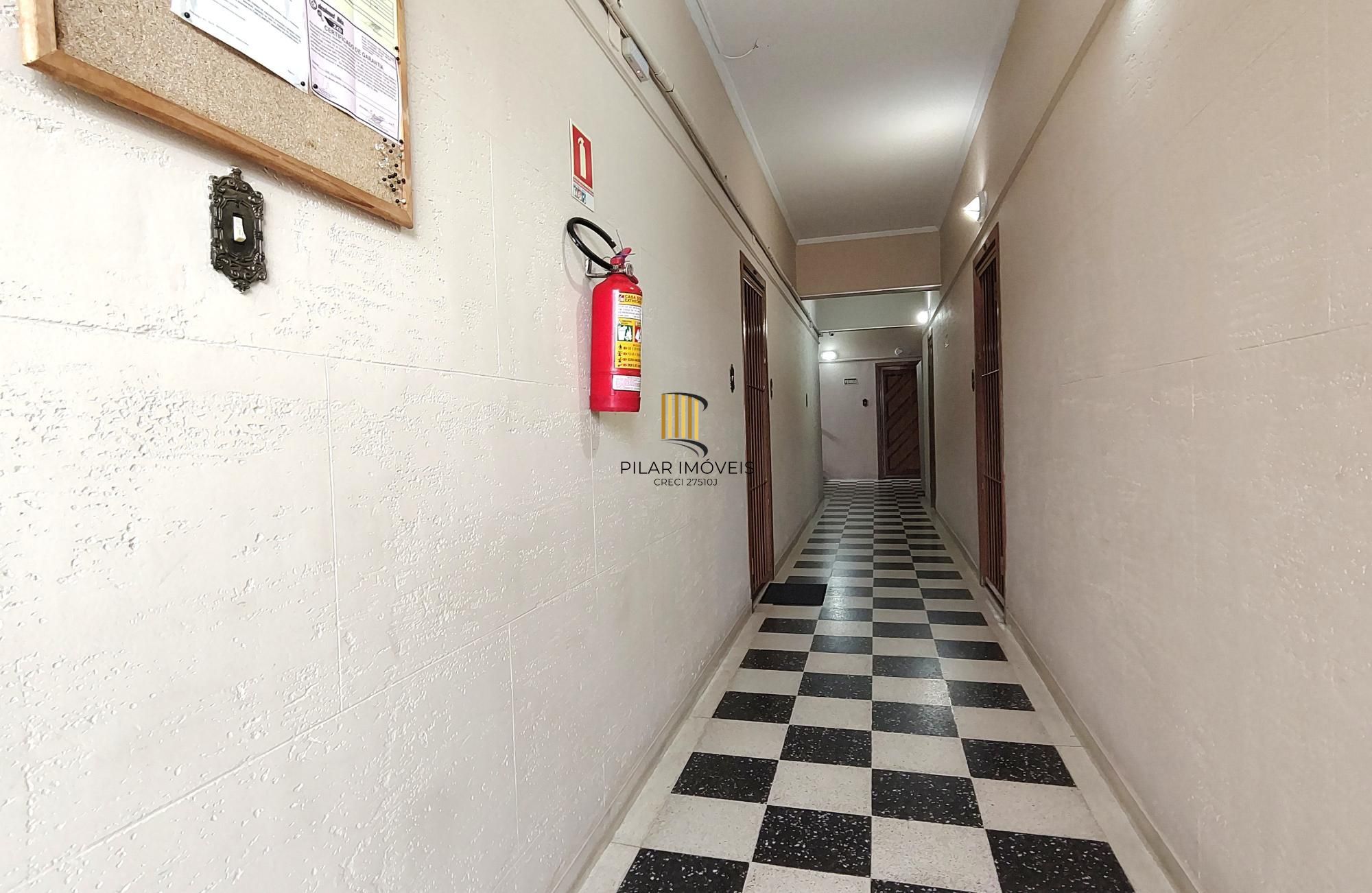 Apartamento de 2 dormitórios no bairro Medianeira.
