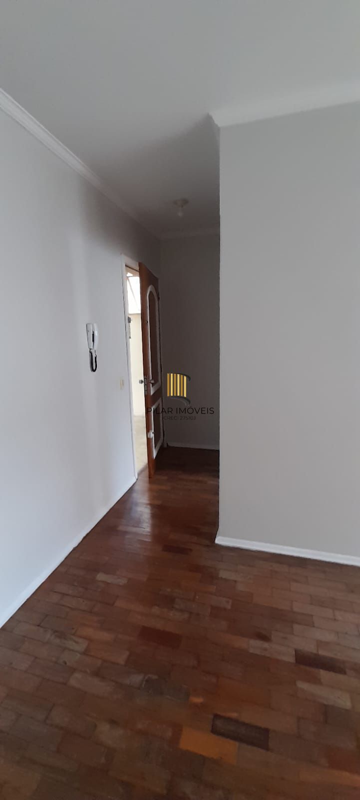 Apartamento desocupado 2 dormitorios + Peças