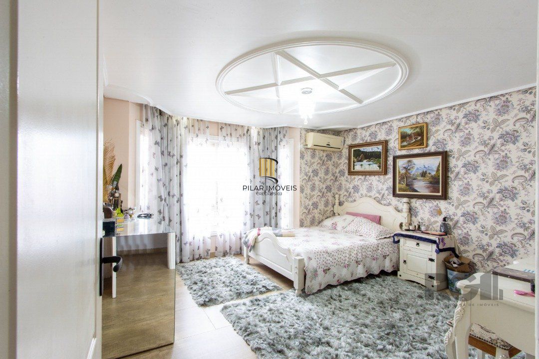 Casa para Venda - 238.68m², 4 dormitórios, sendo 1 suites, 4 vagas - Ipanema