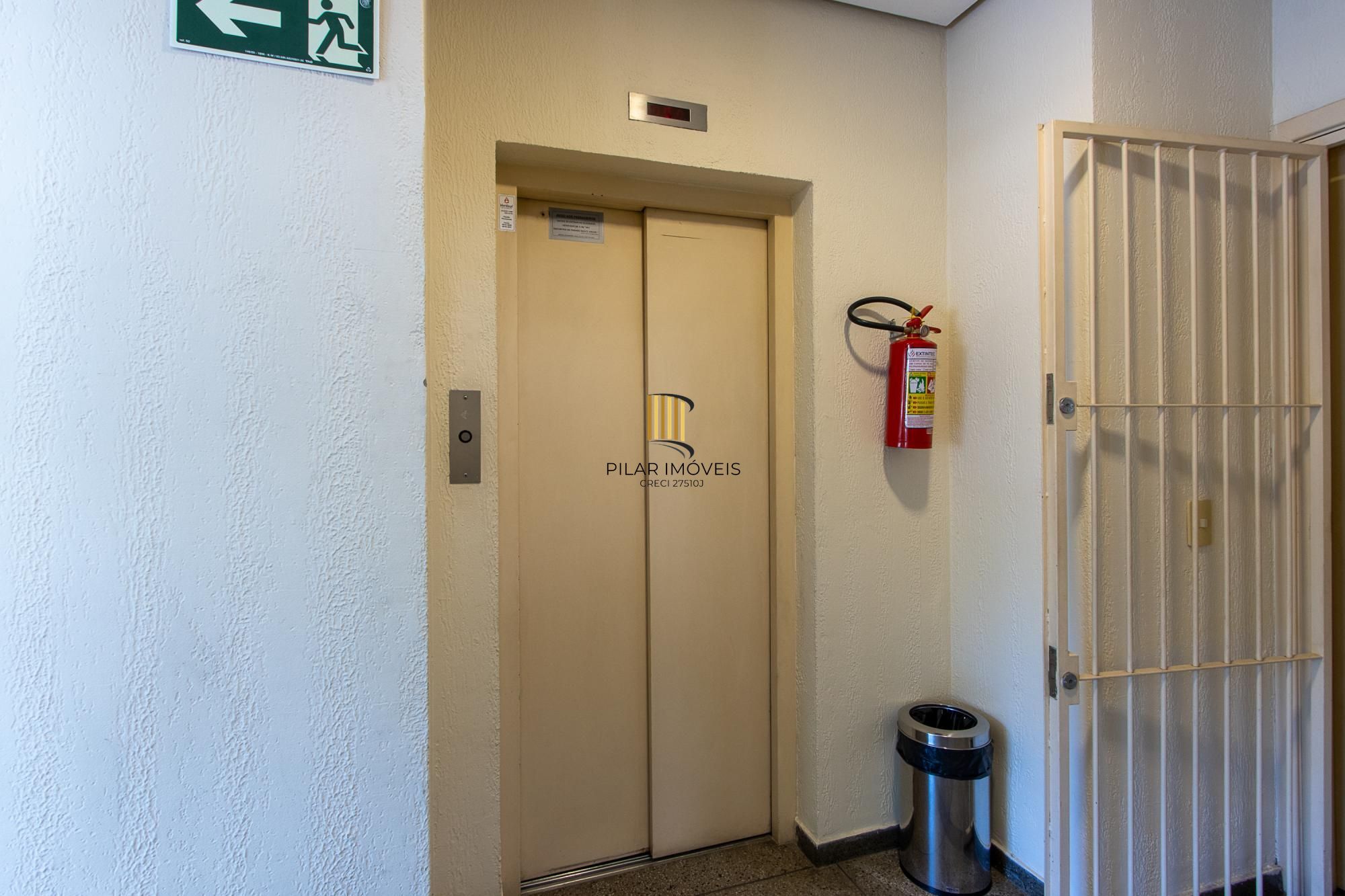 Sala Comercial Duplex à Venda no Bairro Petrópolis – Edifício João Abbott