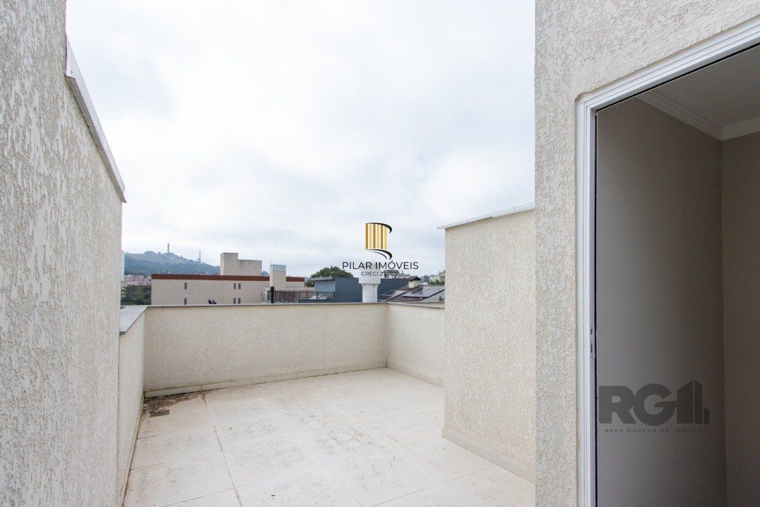 Casa de Condomínio 2 dormitórios no bairro Cristal