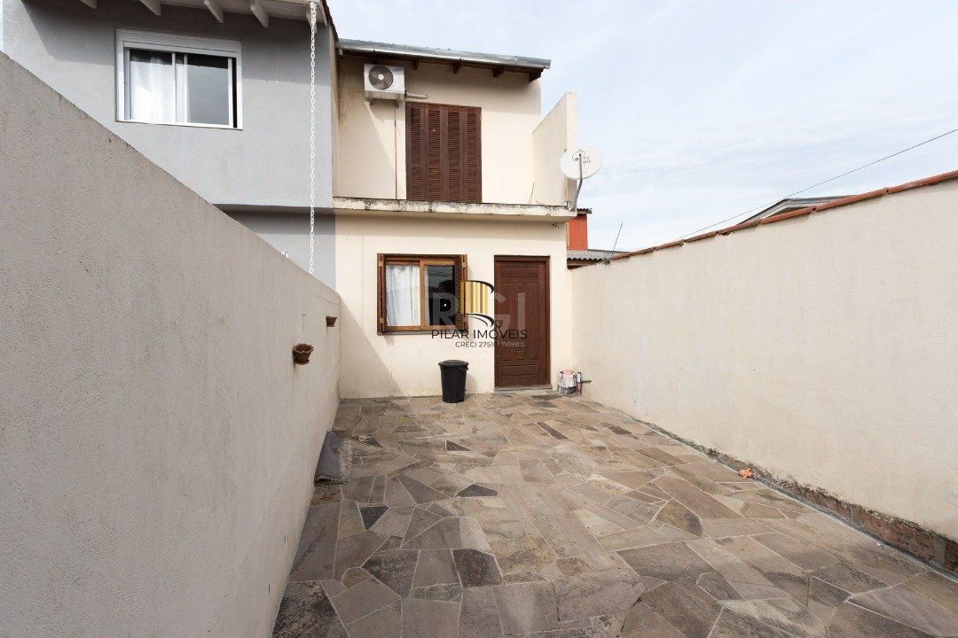 Casa para Venda - 130m², 2 dormitórios, 2 vagas - Hípica