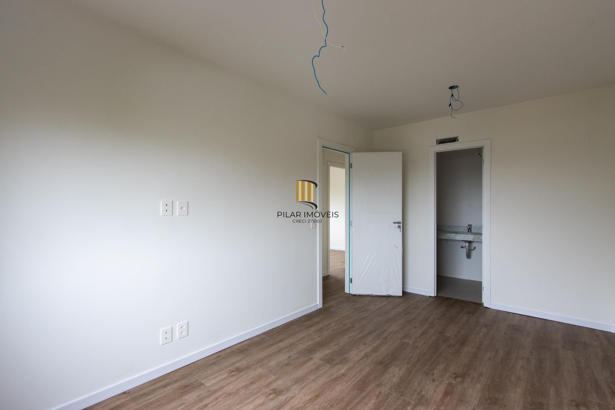 Infra Completa 3 Dormitórios sendo 1 suíte 1 Banheiro social acesso para os dois quartos. churrasqueira e lareira.