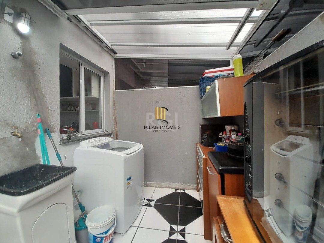 CASA EM CONDOMÍNIO COM 3 DORMITÓRIOS NA HÍPICA