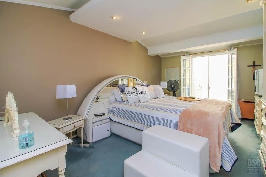 casa Living para 3 ambientes com lavabo, cozinha com pia e armários planejados