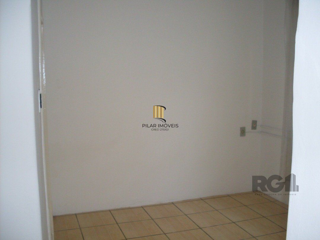 Casa comercial térrea na Av. Aparício Borges - Bairro Teresópolis
