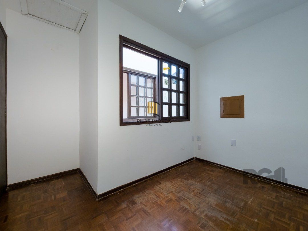 Casa 3 dormitórios no bairro Ipanema