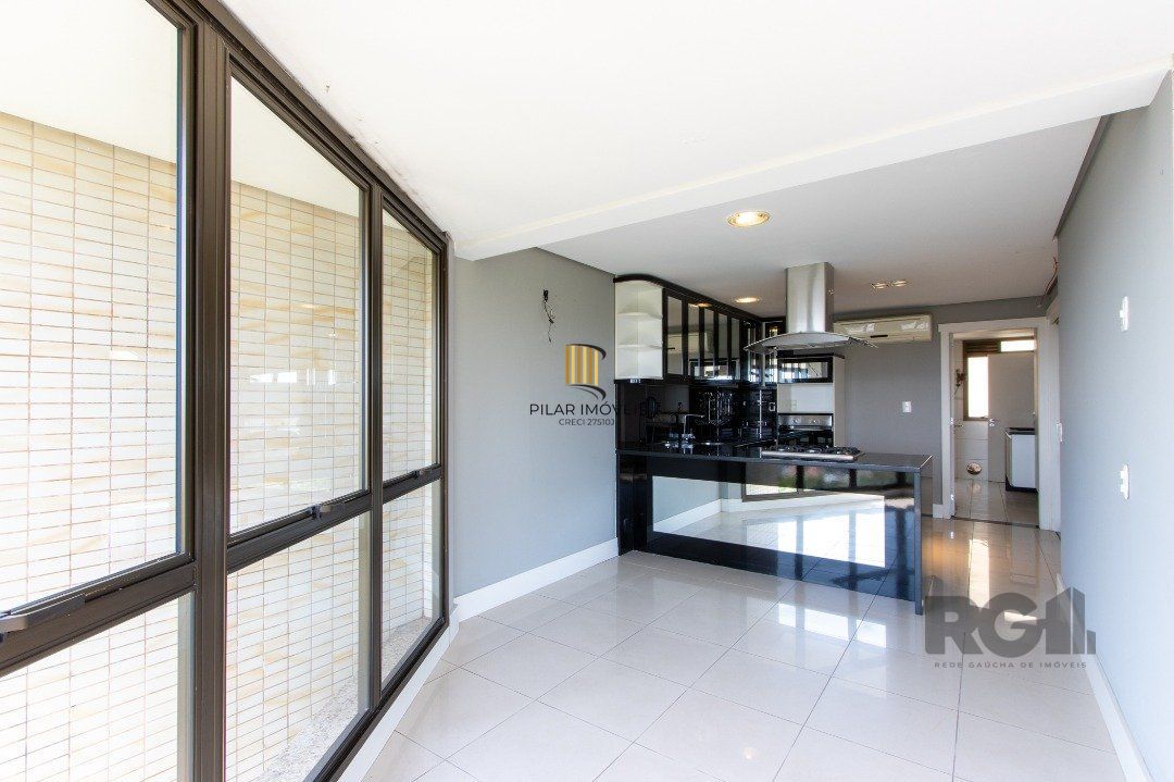 Apartamento para Venda - 200.1m², 3 dormitórios, sendo 3 suites, 5 vagas - Cristal