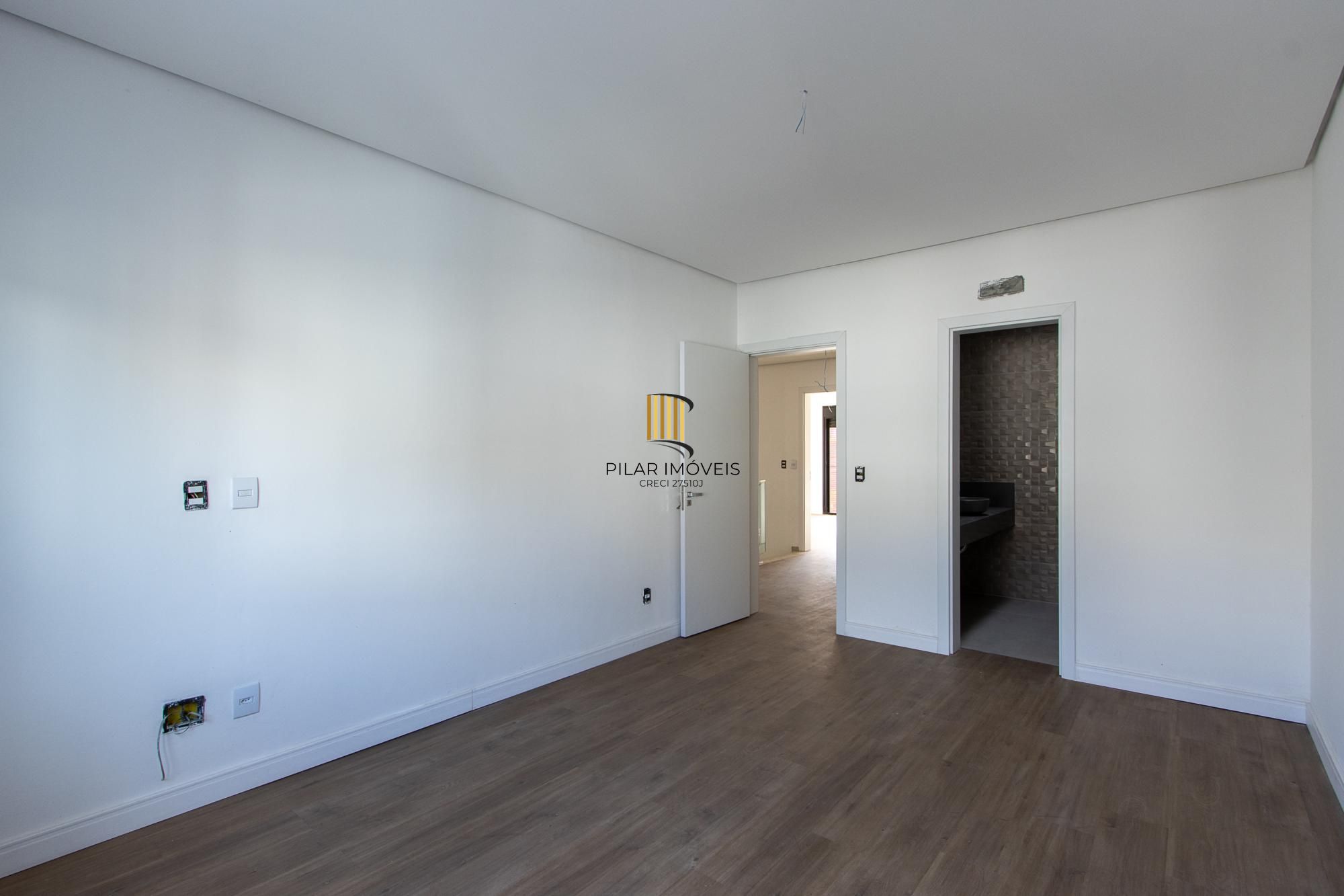 Casa de condomínio, 3 dormitórios, 3 suítes.