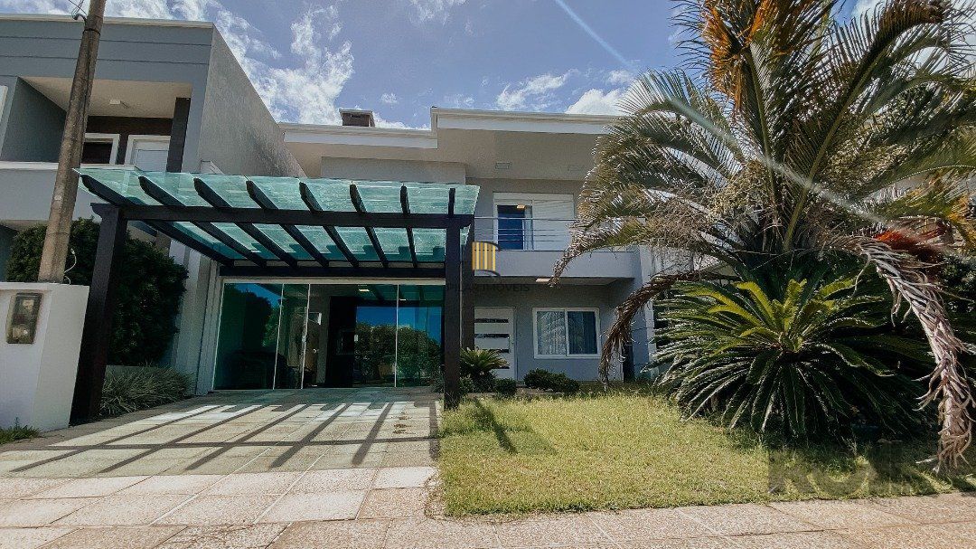 Casa de Condomínio 5 dormitórios no bairro Zona Nova