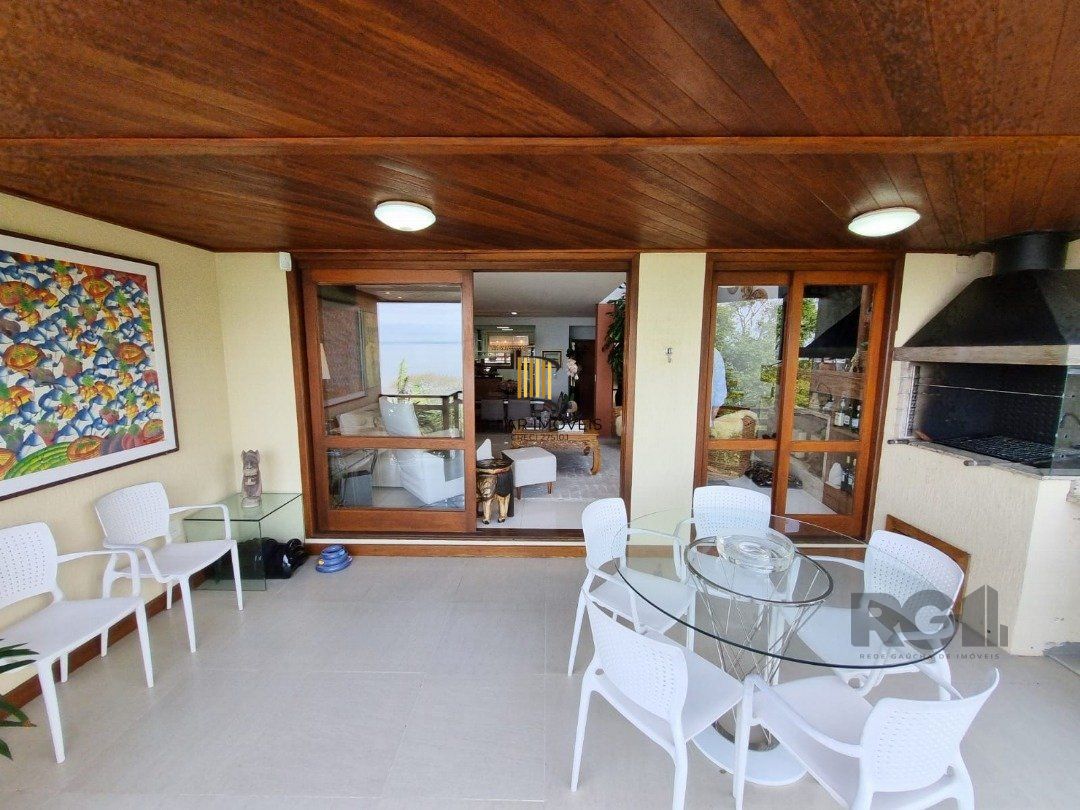 Casa de Condomínio 3 dormitórios no bairro Vila Conceição