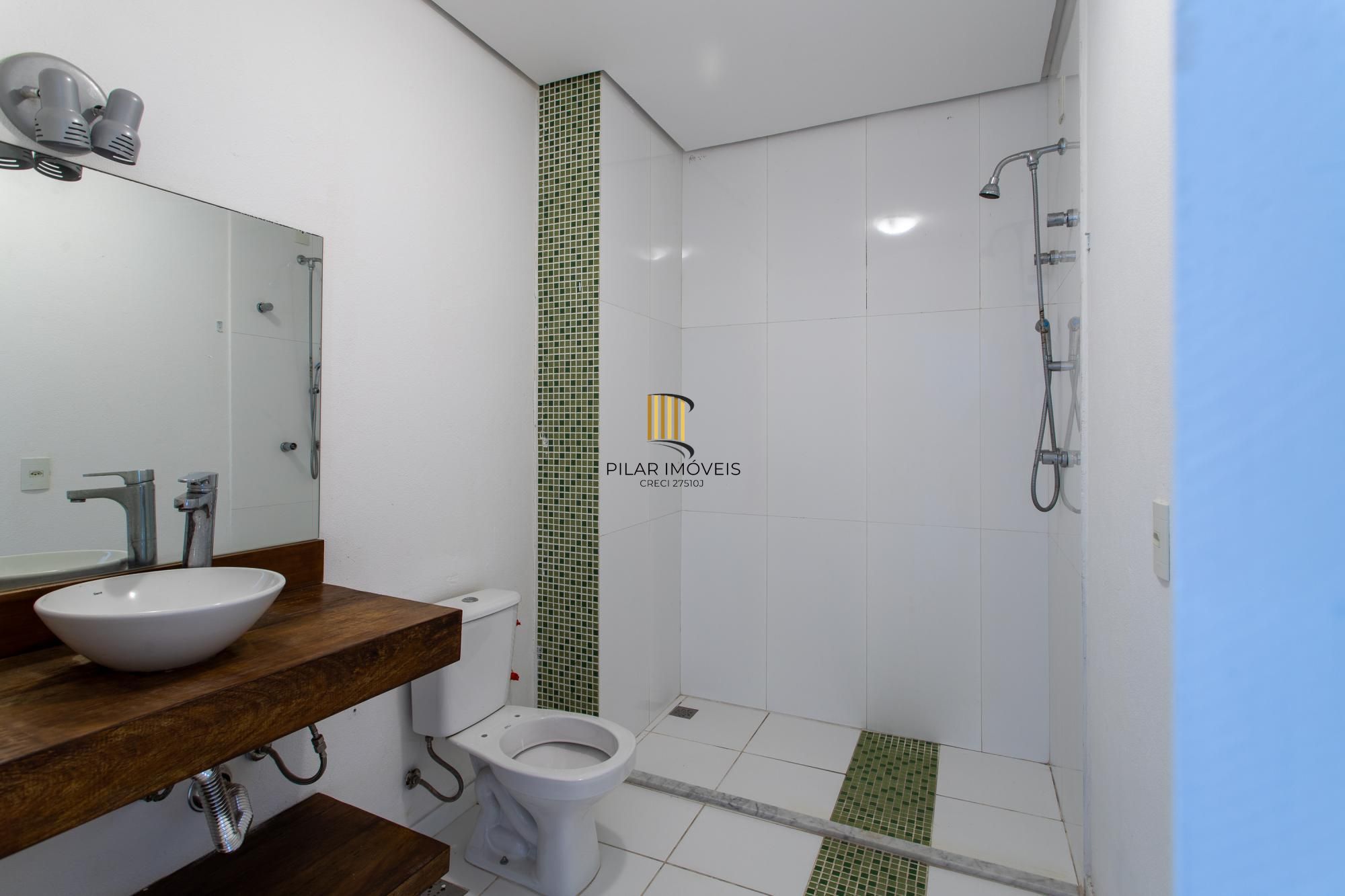 Casa em condomínio no Terra Ville  .Esta casa de alto padrão, dispõe de 4 suítes