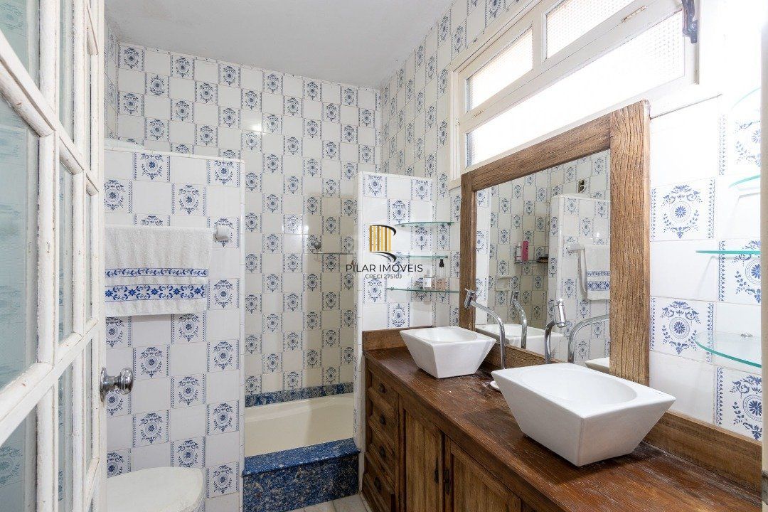 Casa para Venda - 292.21m², 4 dormitórios, sendo 2 suites, 3 vagas - Tristeza