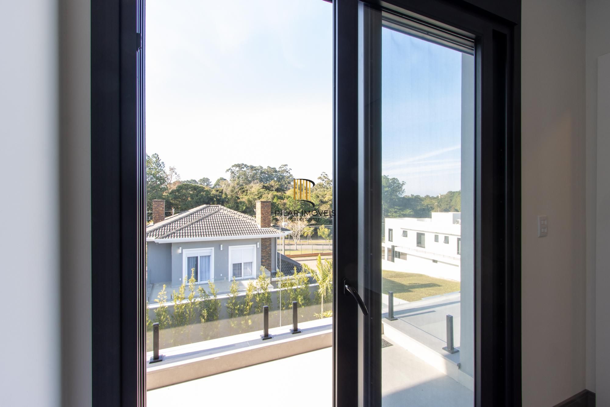Casa de Condomínio 4 dormitórios no bairro Vila Nova