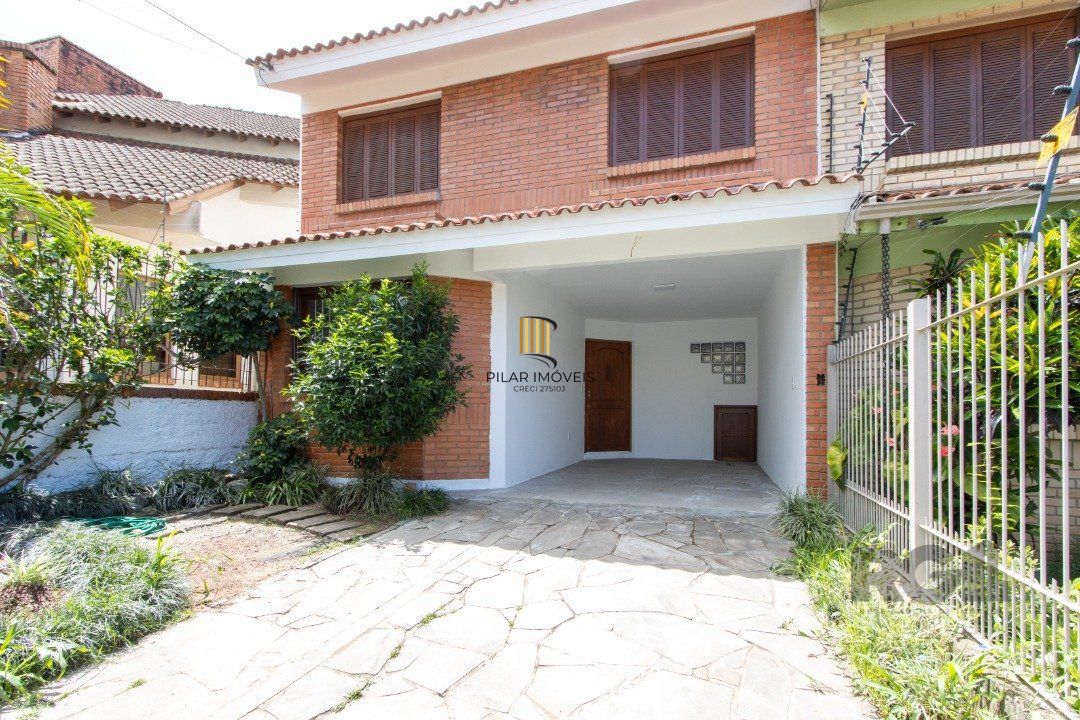 Casa 3 dormitórios no bairro Ipanema