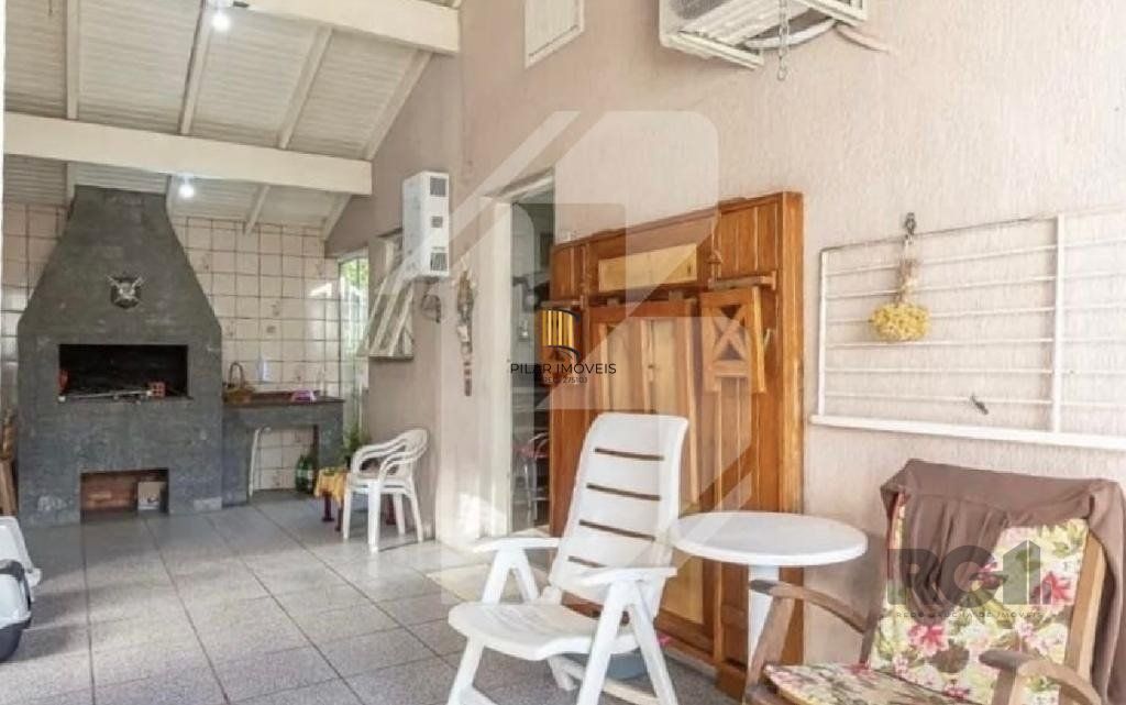 Casa 3 dormitórios no bairro Passo das Pedras