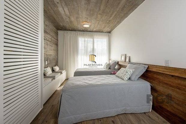 Casa de Condomínio 5 dormitórios no bairro Remanso