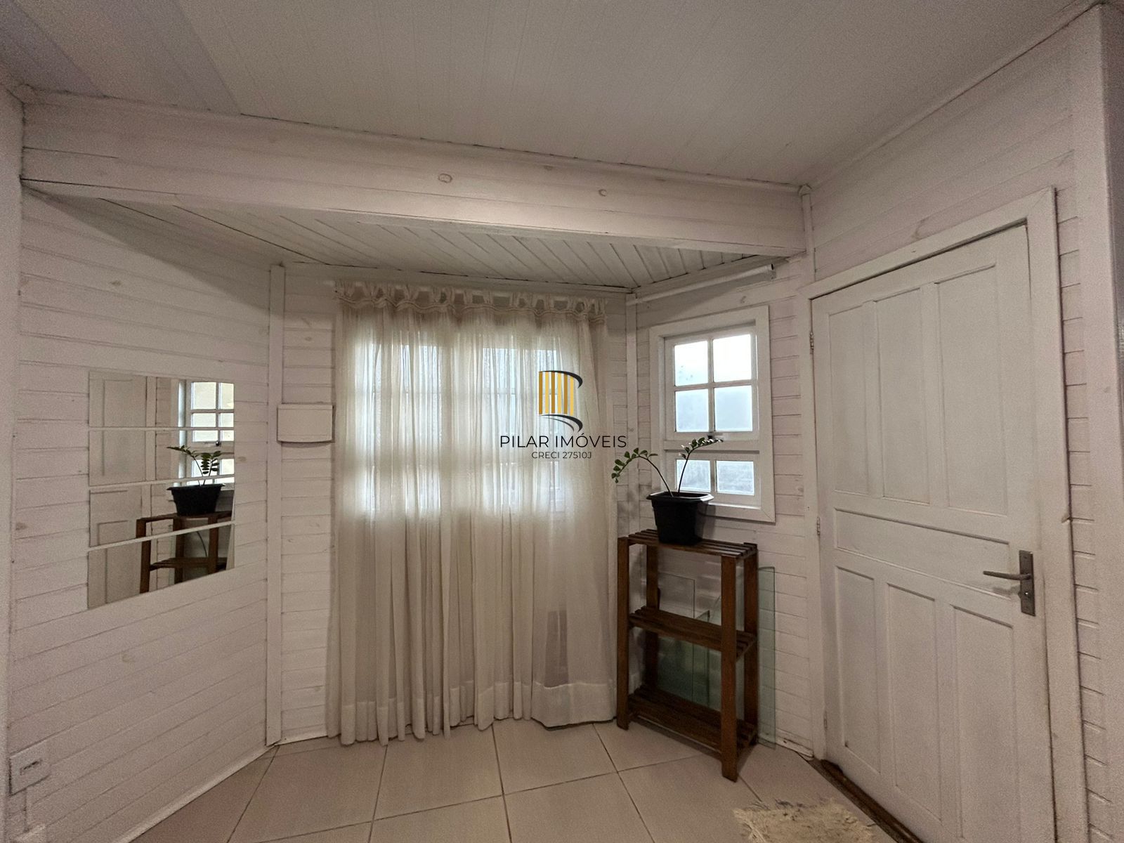 Casa 2 dormitórios no bairro Hípica