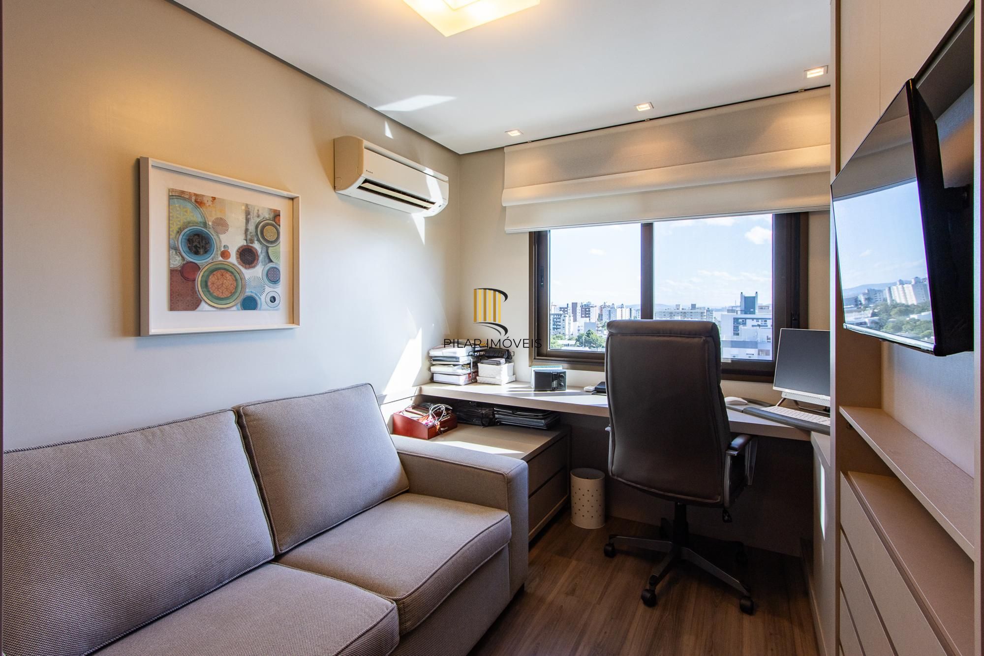 Excelente apartamento de 3 dormitórios, 1 suíte e 2 vagas no bairro Tristeza.