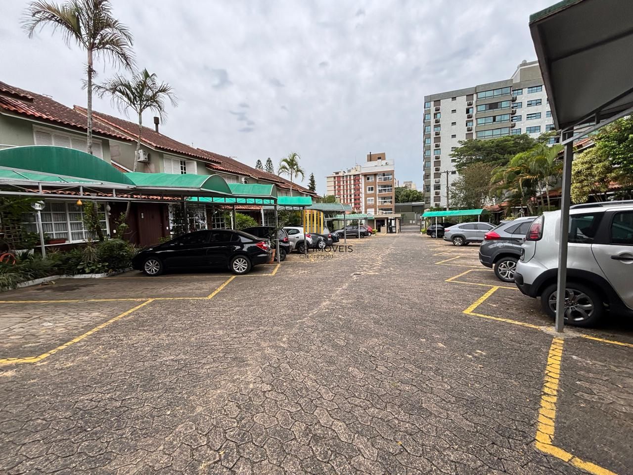 Excelente Casa 2 Dormitórios em Condomínio Fechado