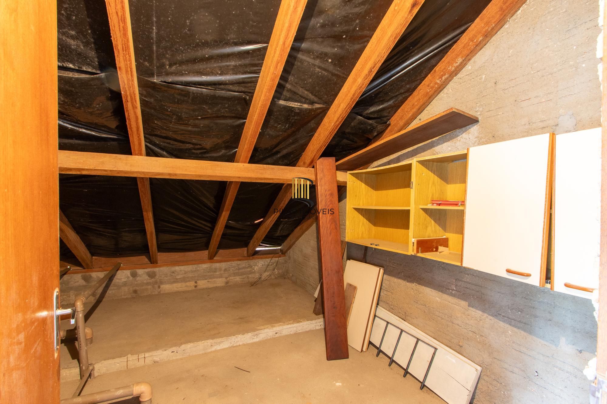 Casa para Venda - 253.35m², 3 dormitórios, sendo 1 suites, 4 vagas - Serraria