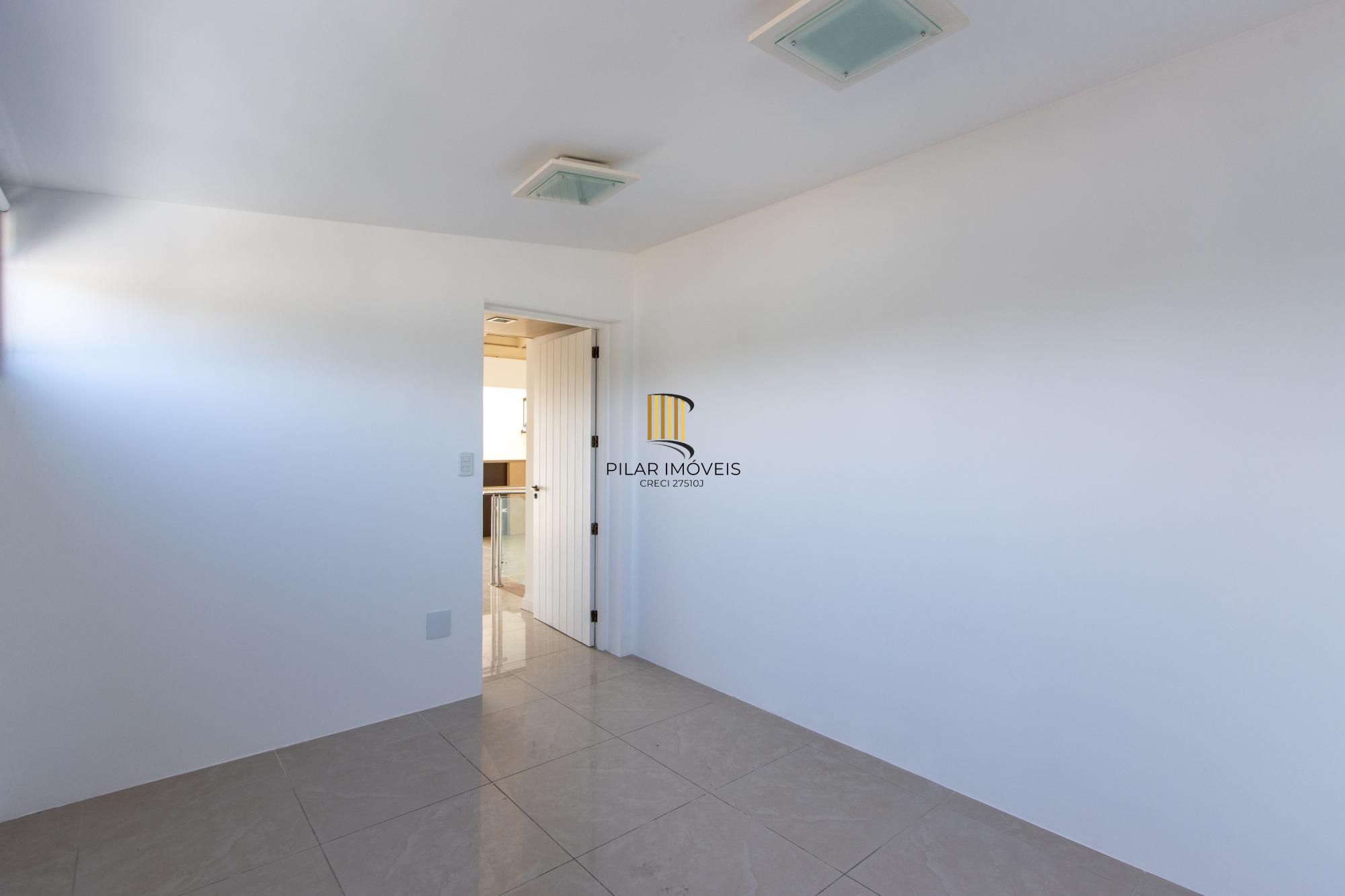 Apartamento 4 dormitórios no bairro Passo da Areia