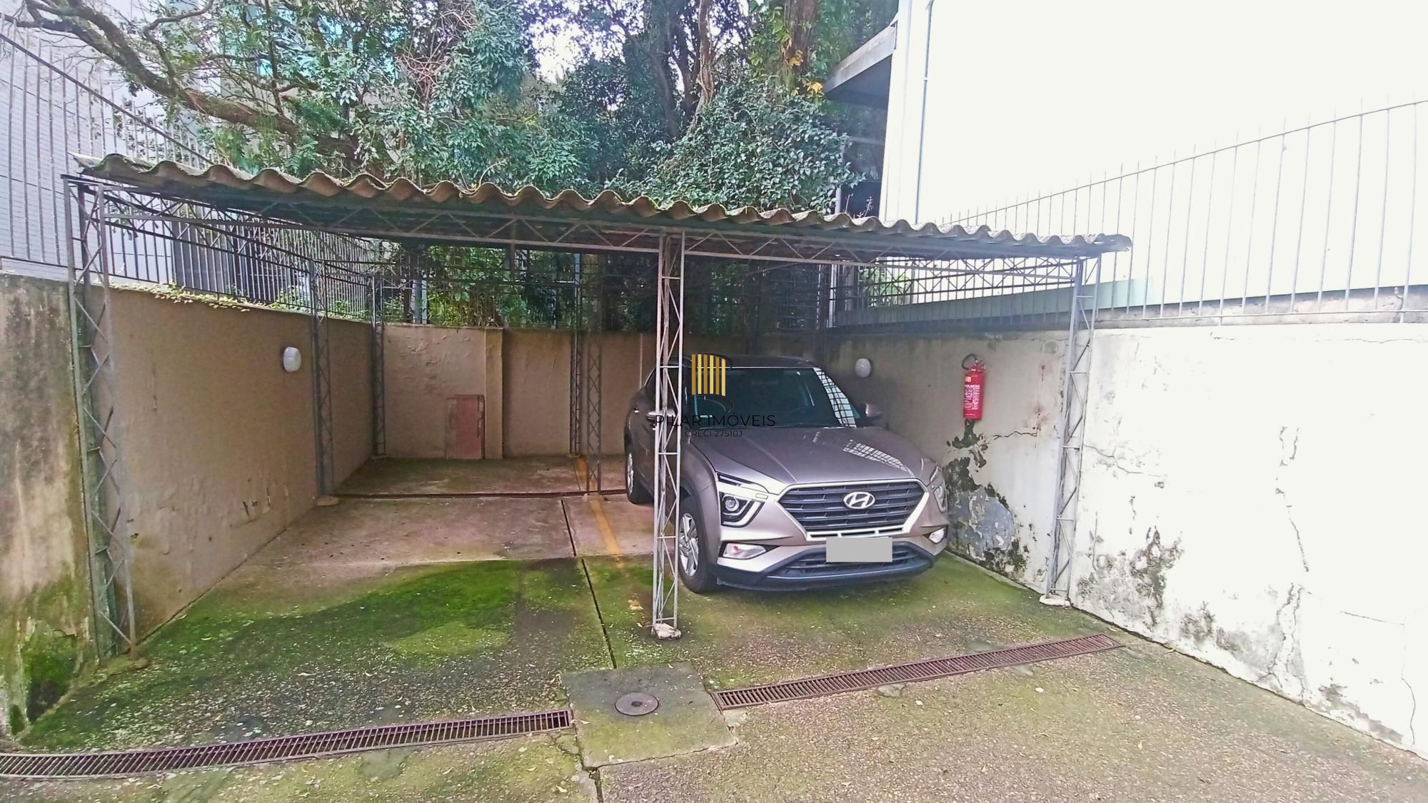 Sala comercial com vaga dupla, ao lado do Hospital Moinhos de Vento