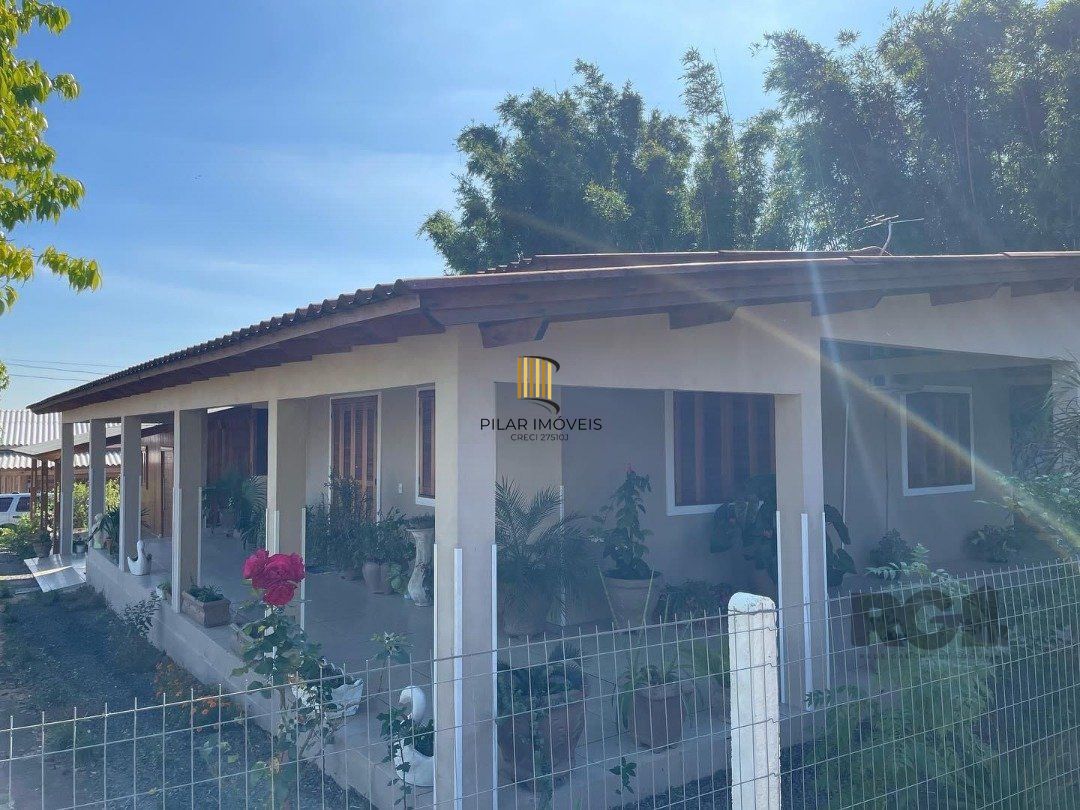 Casa 4 dormitórios no bairro Águas Claras