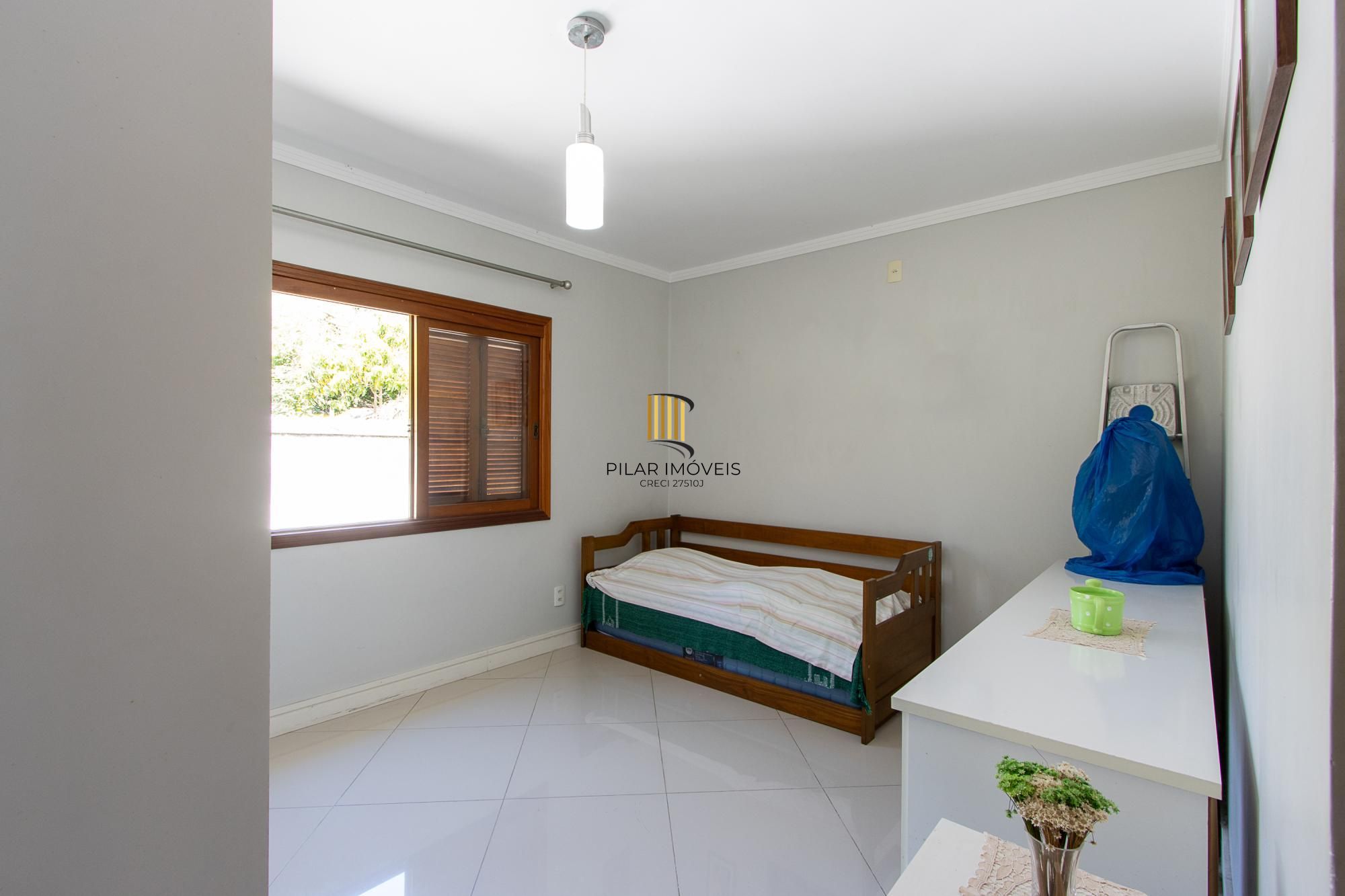 Casa Condominio  - 197m² de aréa nprivativa, 03 dormitórios 01 suites, 02 vagas - Tristeza