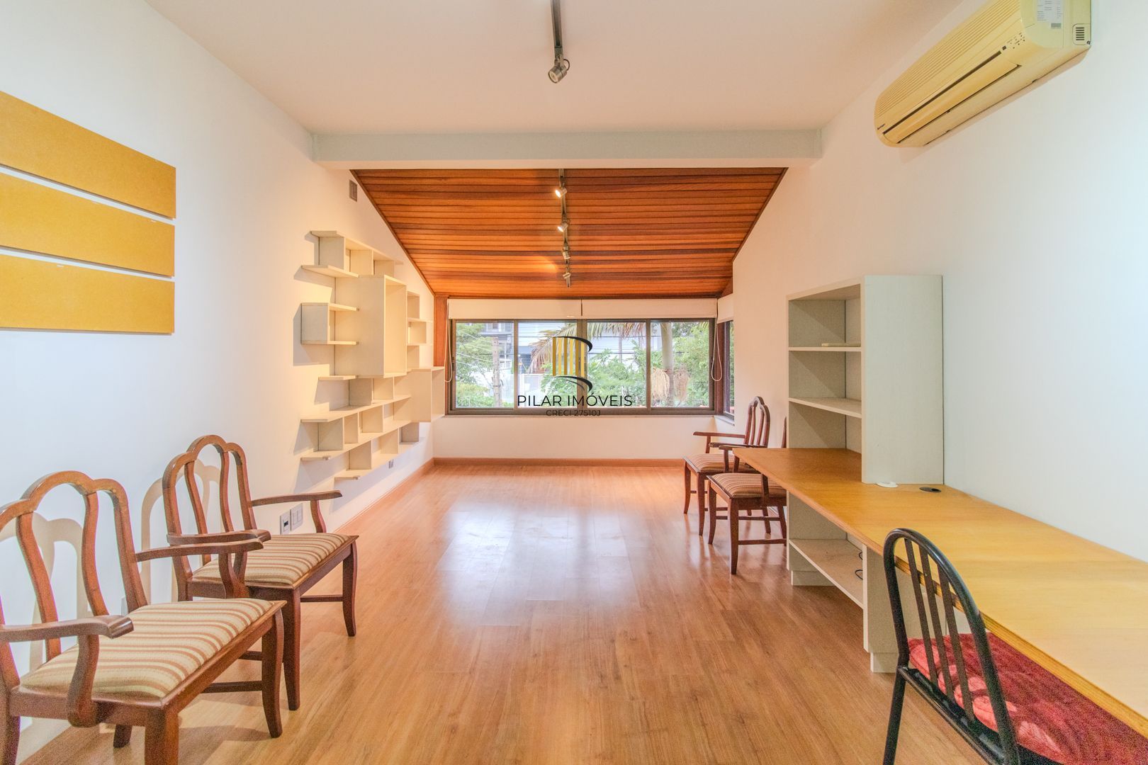 Casa no Imperial Park  3 dormitórios sendo 1 suíte, próximo a av. Juca Batista