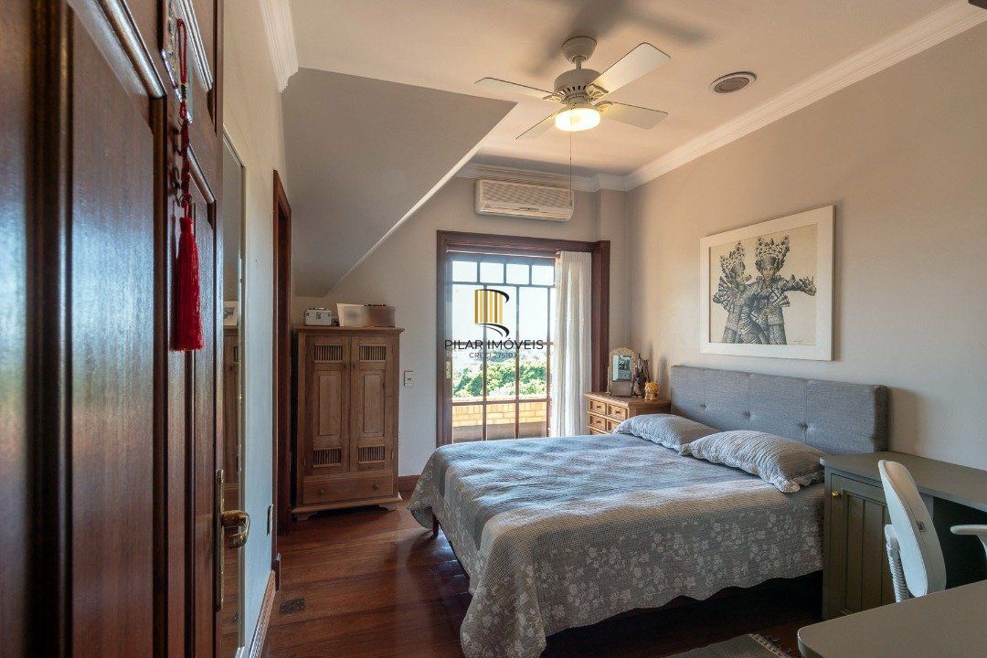 Casa Condominio para Venda - 559m², 4 dormitórios, sendo 3 suites, 3 vagas - Cavalhada