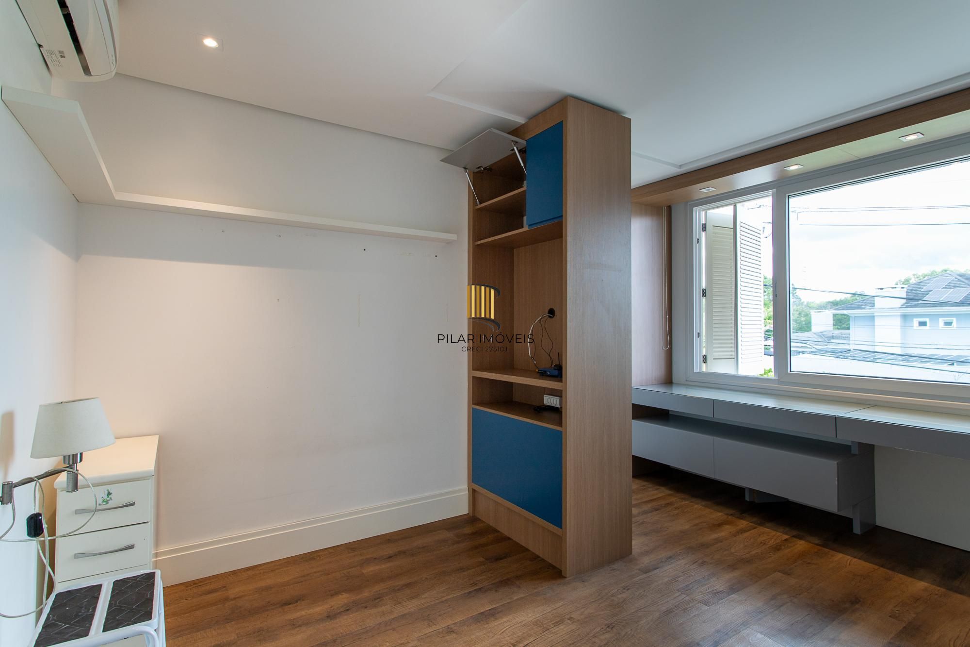 Casa de Condomínio 4 dormitórios no bairro Terraville